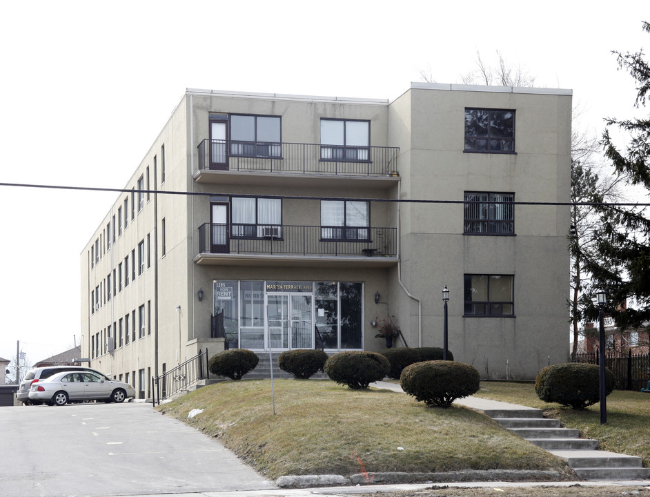 1395 Wilson Court Apartments in Toronto, ON - Building Photo