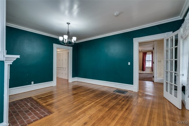 property at 25 Garden Rd