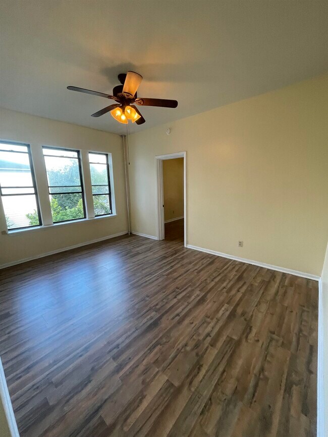 23 Belvidere Ave in Jersey City, NJ - Building Photo - Building Photo
