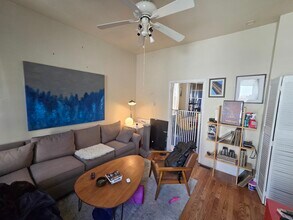 1650 N Oakley Ave in Chicago, IL - Building Photo - Building Photo