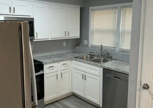 8576 Kathlyn Dr in St. Louis, MO - Building Photo - Building Photo