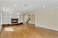 830 Barberry Rd in Yorktown Heights, NY - Building Photo - Building Photo