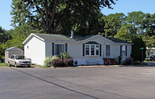 Sahara Mobile Home Park in Madison, OH - Building Photo - Building Photo