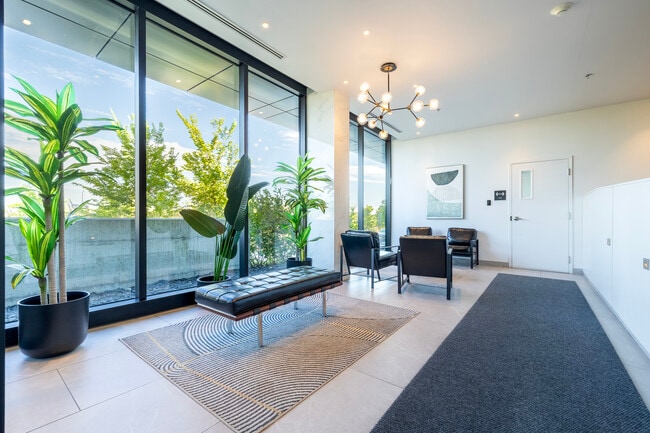 Bellevue MTL in Montréal, QC - Building Photo - Lobby