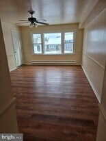 15 W Plumstead Ave in Lansdowne, PA - Building Photo