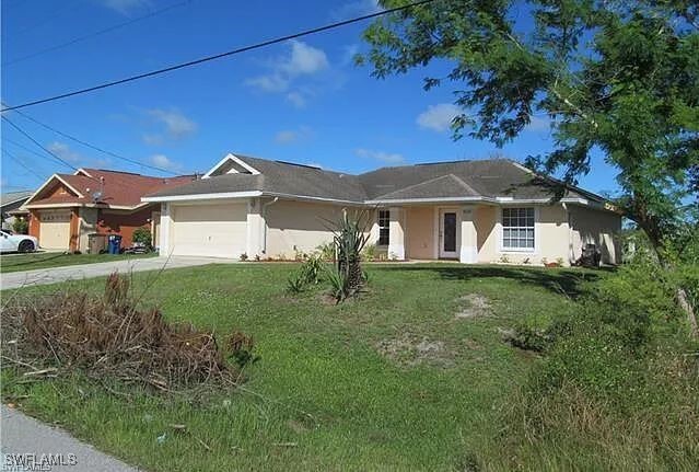 4202 12th St W in Lehigh Acres, FL - Building Photo