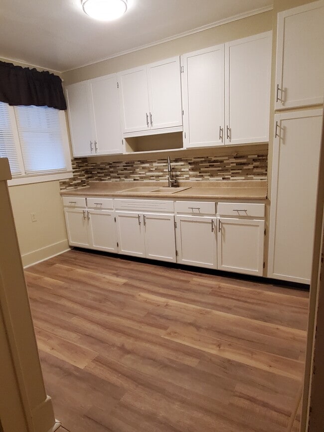 485 Sawyer St, Unit 1 in Rochester, NY - Building Photo - Building Photo