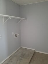 511 E Sayers Ave in San Antonio, TX - Building Photo - Building Photo