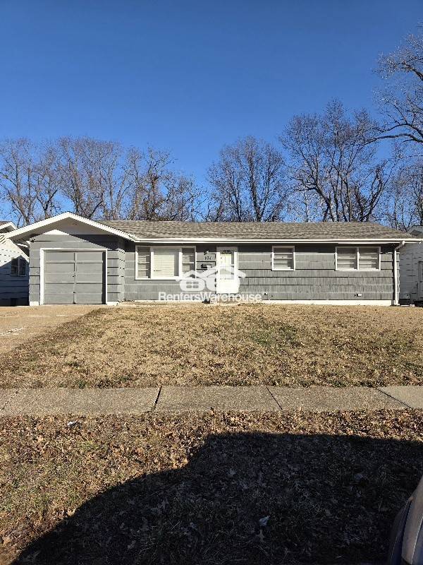 104 Fenwick Dr in Ferguson, MO - Foto de edificio - Building Photo