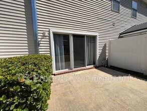 8605 Tower Falls Dr in Jacksonville, FL - Building Photo - Building Photo