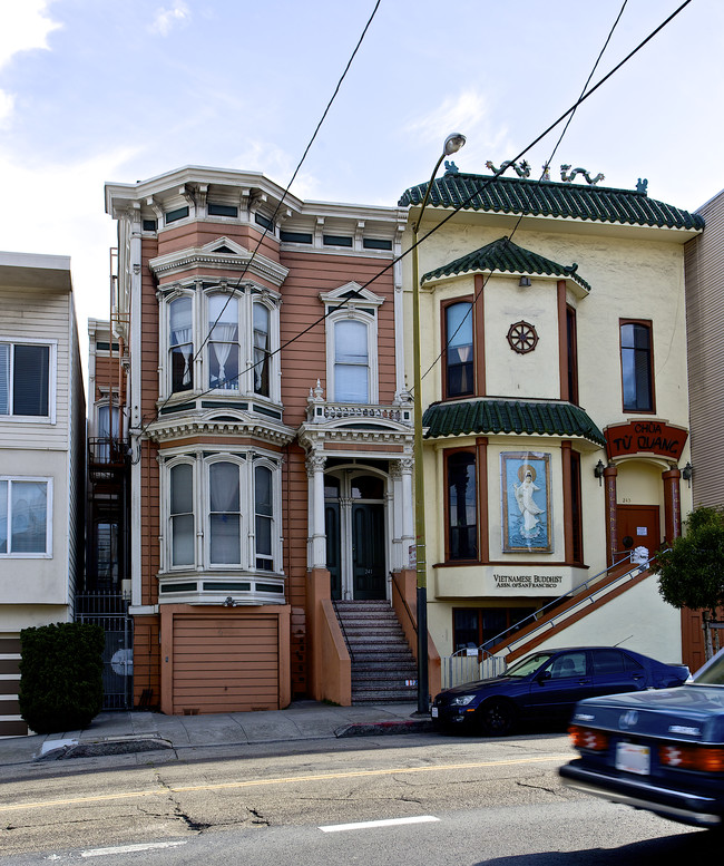 239-241 Duboce Ave in San Francisco, CA - Foto de edificio - Building Photo