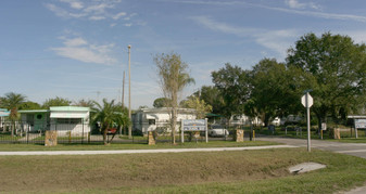 Riviera Harbor Mobile Home Park Apartamentos