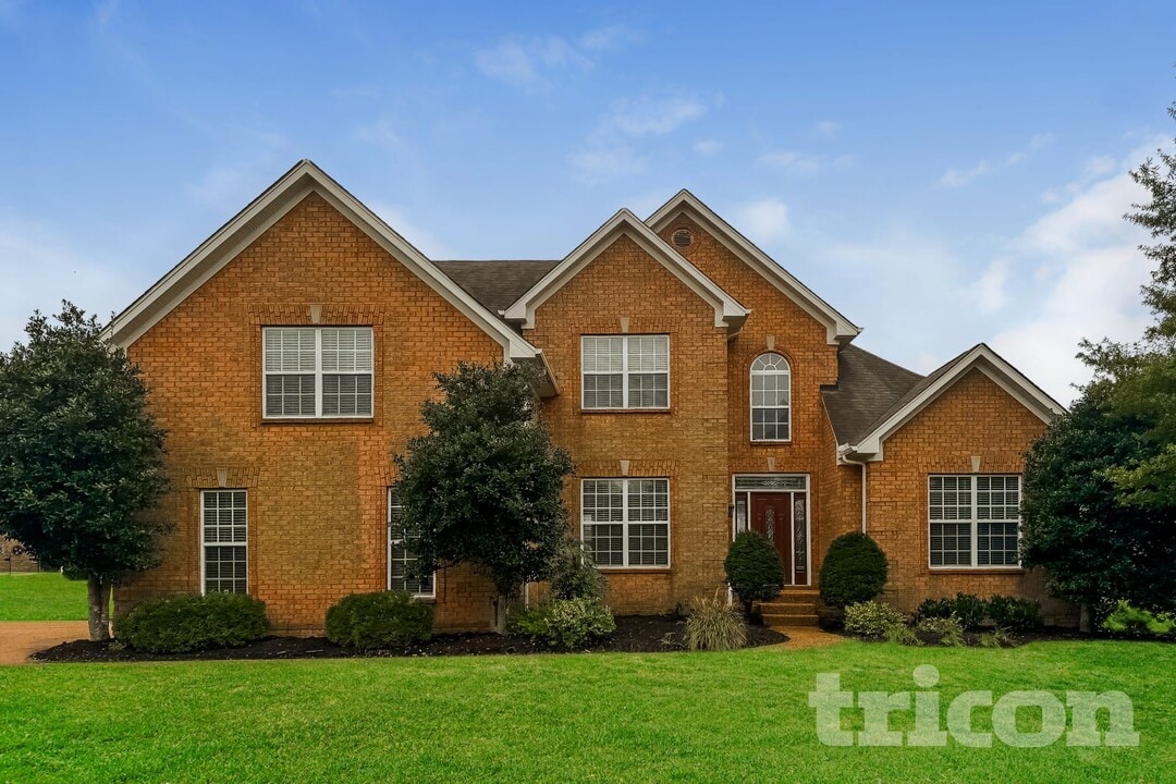 100 Havenwood Ct in Hendersonville, TN - Foto de edificio