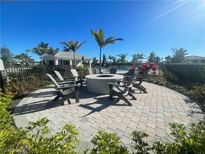 2037 Yellowfin Cir in Naples, FL - Building Photo - Building Photo