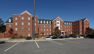 University Apartments in High Point, NC - Foto de edificio - Building Photo