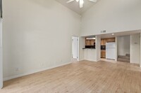 850 S River Dr in Tempe, AZ - Building Photo - Building Photo