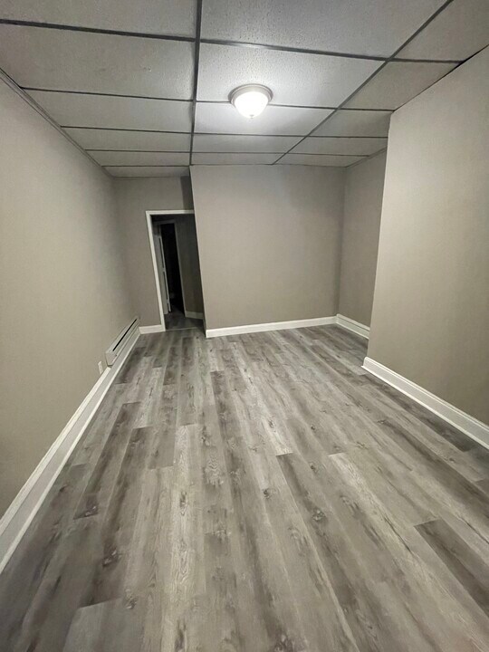 543 W Roosevelt Blvd, Unit 1 in Philadelphia, PA - Building Photo