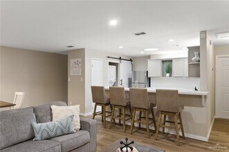 12 Yuma Ave in McAllen, TX - Building Photo - Building Photo