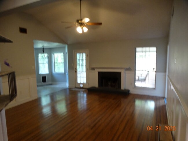 170 Teal Lake Dr in Richmond Hill, GA - Building Photo - Building Photo