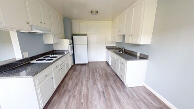 205 Plymouth in Inglewood, CA - Building Photo - Interior Photo