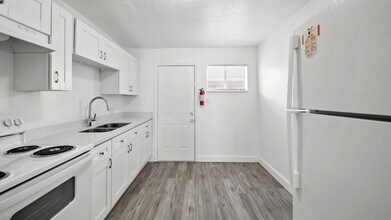 7819 Glass St in Houston, TX - Building Photo - Building Photo