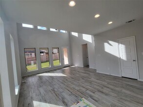 113 Blf Crk Ln in Andice, TX - Building Photo - Building Photo