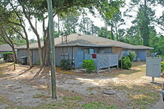 500 Crow Rd in Pensacola, FL - Building Photo - Building Photo