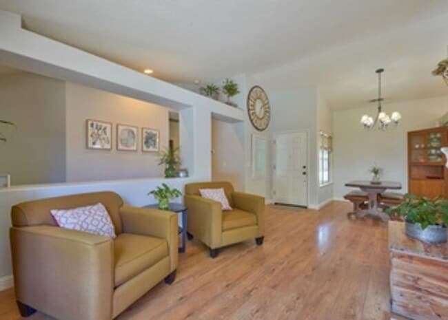 9270 Loganberry Dr in Gilroy, CA - Building Photo - Building Photo