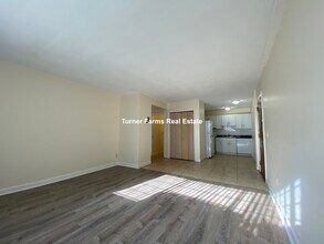 71 Gardner St, Unit 05B in Boston, MA - Foto de edificio - Building Photo