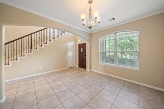 667 Oak Cir Dr E in Conroe, TX - Building Photo - Building Photo