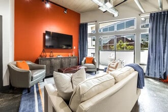 2340 Polk St in Houston, TX - Building Photo - Building Photo