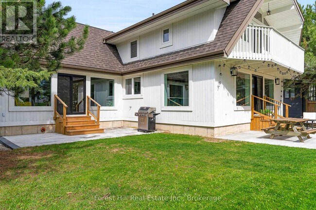 144 Brooker Blvd in Blue Mountains, ON - Building Photo - Building Photo