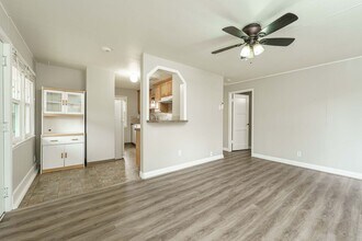 1201 Brandt Rd in Vancouver, WA - Building Photo - Building Photo