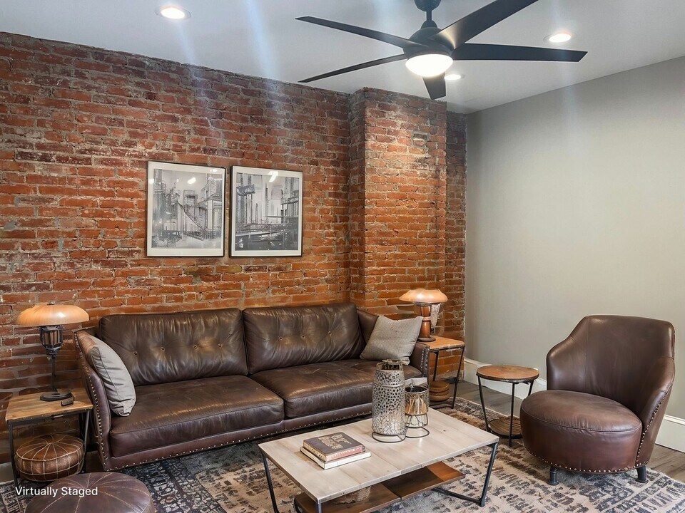 18 W Liberty St-Unit -Apt 2 in Lancaster, PA - Building Photo