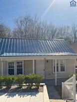 107 Walker St in McMinnville, TN - Building Photo