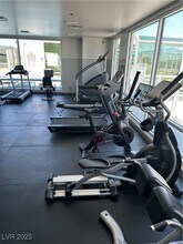 900 S Las Vegas Blvd in Las Vegas, NV - Building Photo - Building Photo