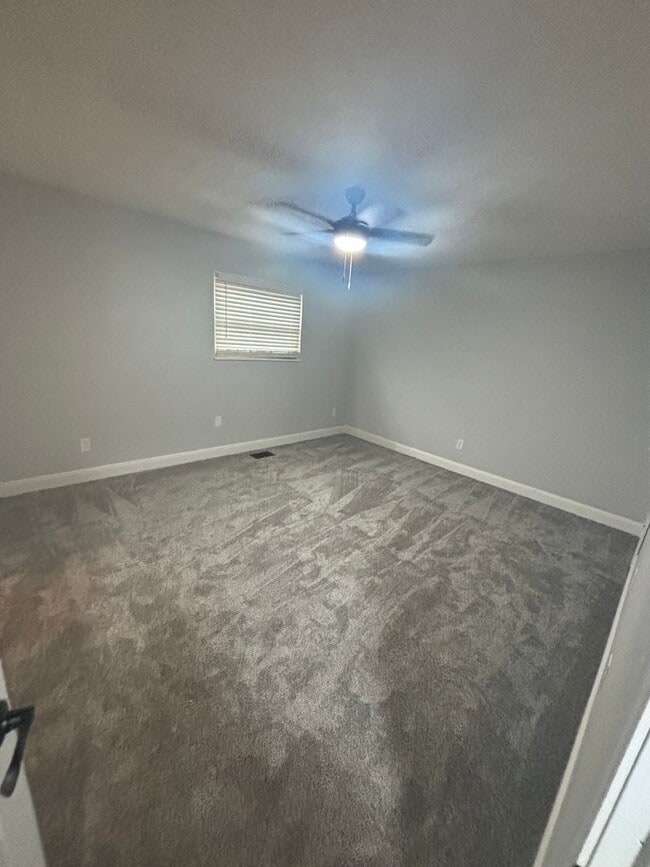 property at 3208 Summerhill Ln