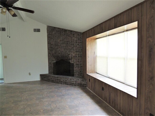 8350 S Meadow Bird Cir in Missouri City, TX - Building Photo - Building Photo