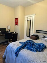 38 Hemenway St, Unit 49 in Boston, MA - Building Photo - Building Photo