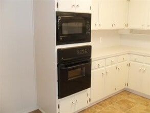1024 Eunice St in Hurst, TX - Building Photo - Building Photo
