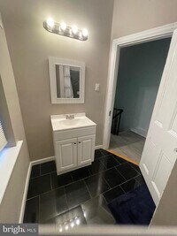 2253 N Sydenham St photo'