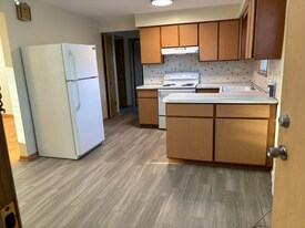 7350 W Belmont Ave in Chicago, IL - Building Photo