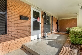 6556 St Moritz Ave in Dallas, TX - Building Photo - Building Photo