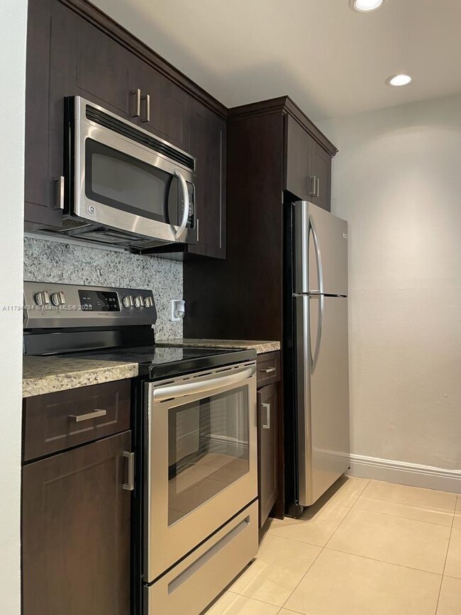 property at 8120 Geneva Ct