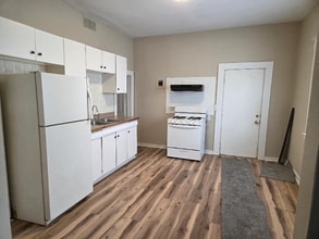 923 N Mason St in Saginaw, MI - Building Photo - Building Photo