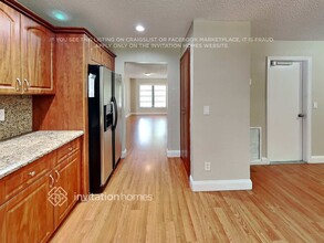 1301 NW 76th Ave in Plantation, FL - Foto de edificio - Building Photo