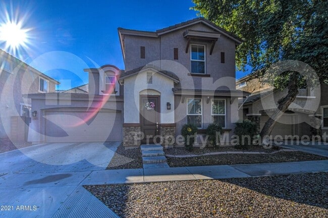 property at 4273 E Oakland St