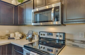 2112 NE 4 Seasons Ln in Vancouver, WA - Building Photo - Building Photo