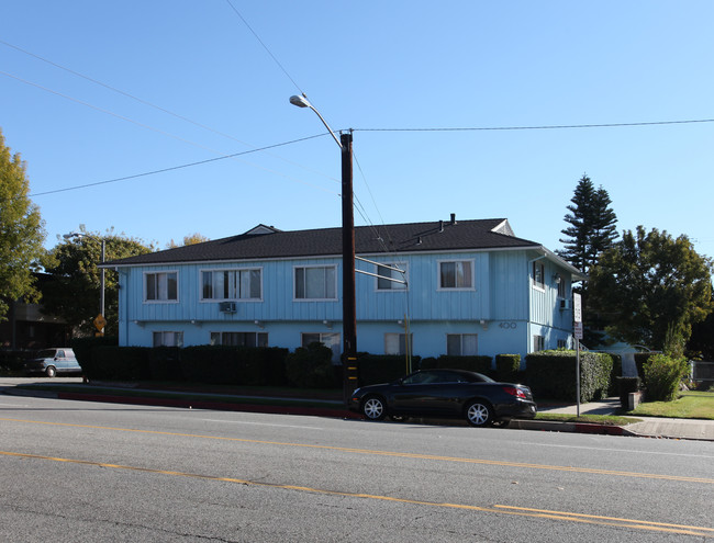 400 W Alameda Ave in Burbank, CA - Foto de edificio - Building Photo