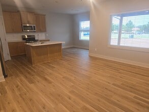 1164 W Trek Cir in Goddard, KS - Building Photo - Building Photo